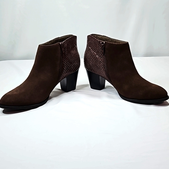 Vionic Anne Womens Suede Bootie Size 10 - Picture 3 of 8